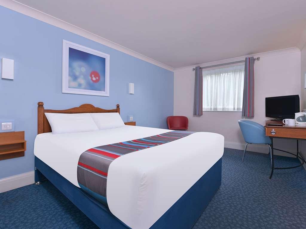 Travelodge Walton On Thames Walton-on-Thames Room photo