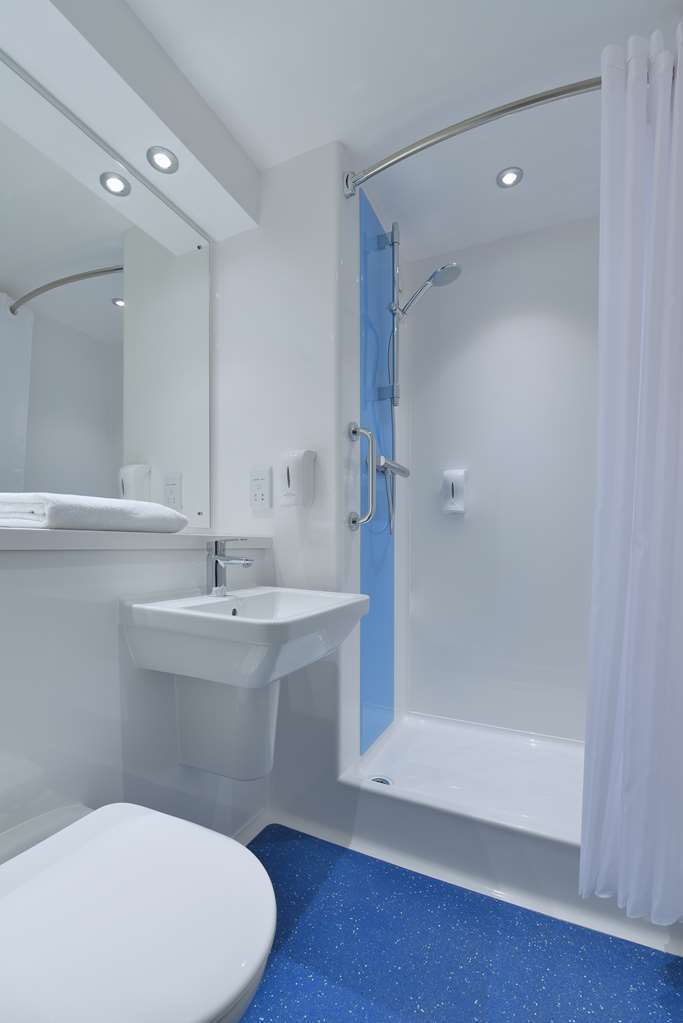 Travelodge Walton On Thames Walton-on-Thames Room photo