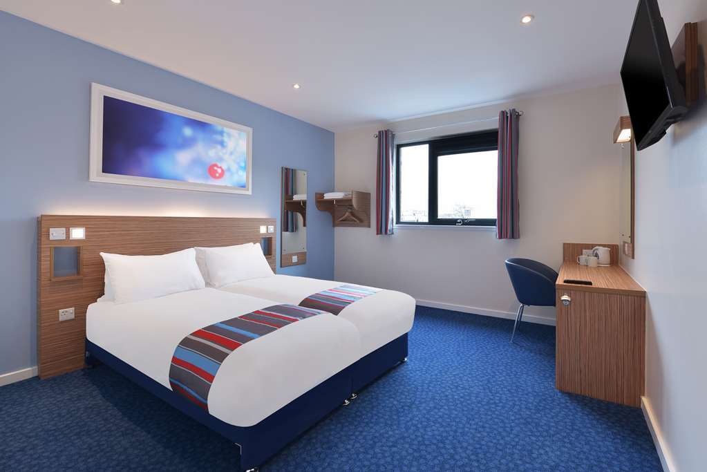 Travelodge Walton On Thames Walton-on-Thames Room photo